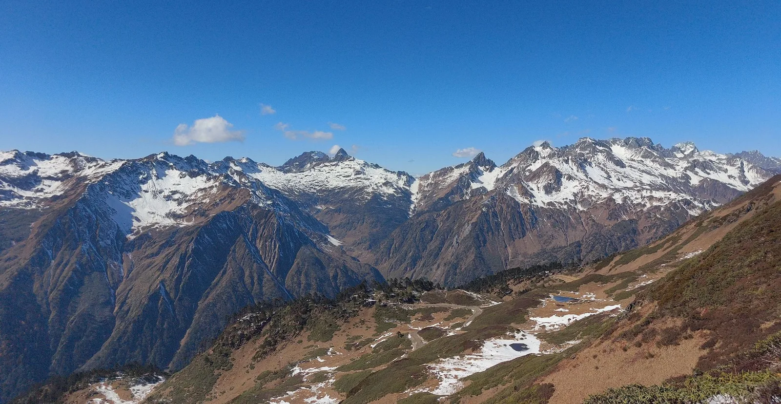 A snow range from the ridge